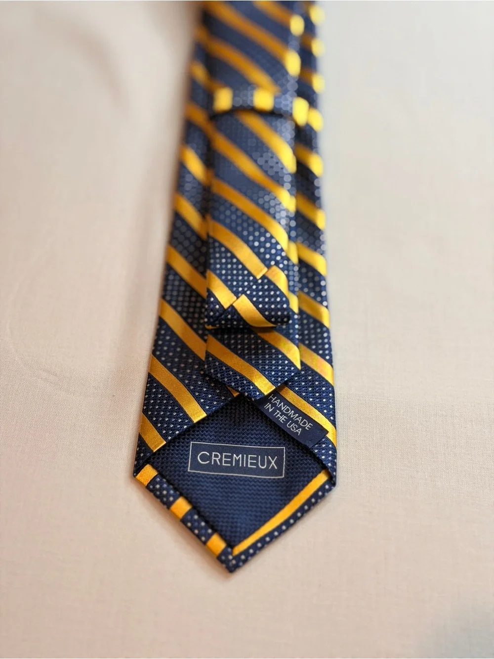 Daniel Cremieux silk tie